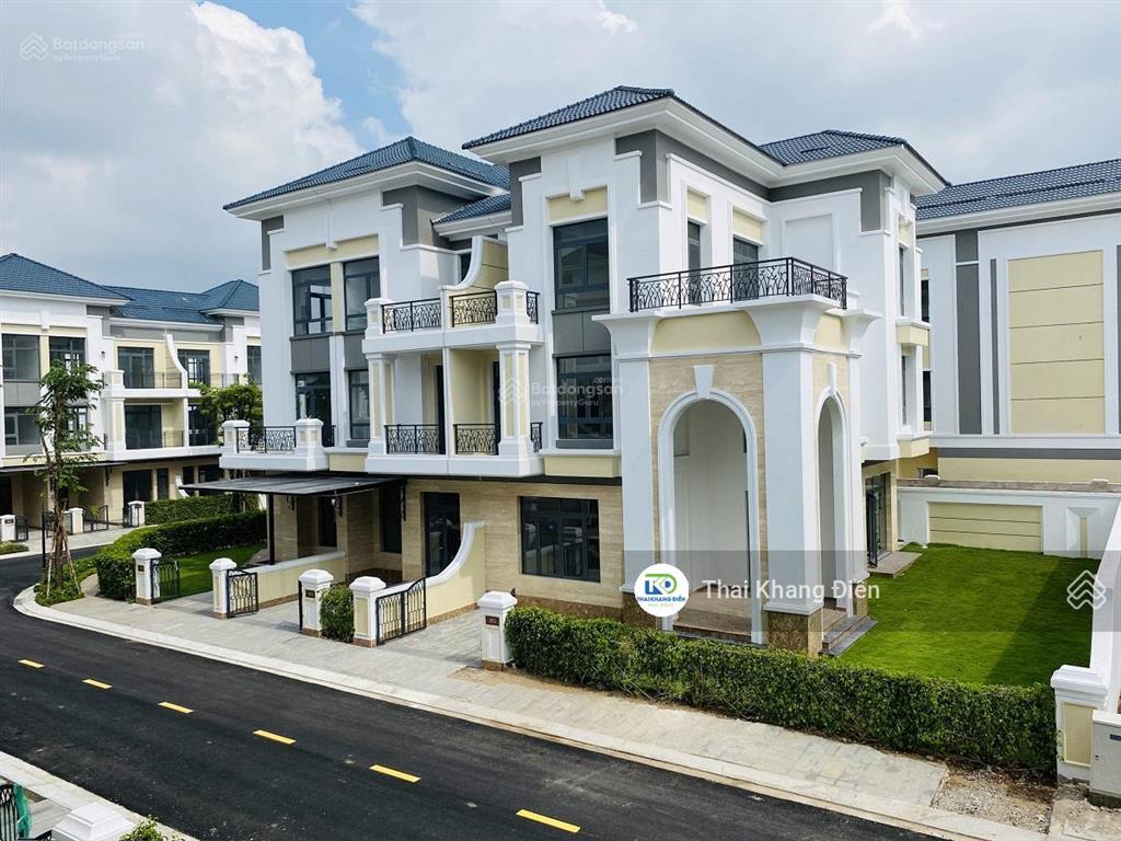 Bán căn verosa bt song lập. dt 300m2 (15x20m) giá 38 tỷ có thể làm hồ bơi, hỗ trợ vay ngân hàng