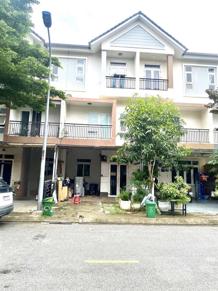 Chính chủ gửi bán căn hộ. dt 5x15m. full nội thất cao cấp. giá 9,5 tỷ thấp hơn thị trường