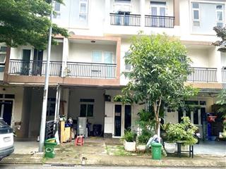 Độc quyền  bán căn trục chính dự án. dt 5x15m. nội thất đầy đủ. giá 10.4 tỷ thấp thị trường