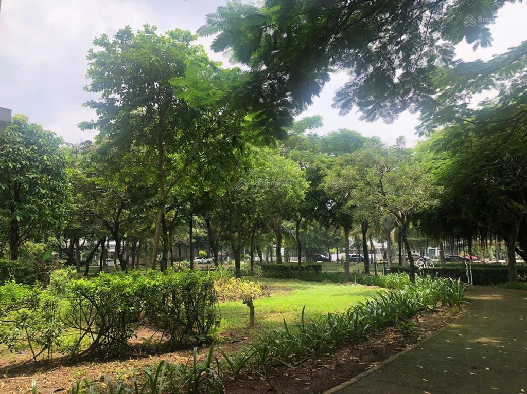 Bán gấp  căn biệt thự đơn 216m2. mặt tiền dài 18m. cực kỳ đẹp giá tốt nhất dự án park riverside