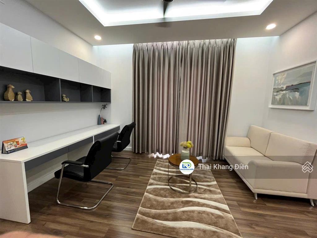 Chính chủ  cần bán căn biệt thự song lập venica. dt 250m2 view hồ bơi. full nội thất. hướng đn