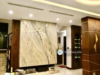 Cần bán gấp căn biệt thự đơn lập lucasta 2 mặt thoáng công viên và view. dt 480m2 . full nội thất.