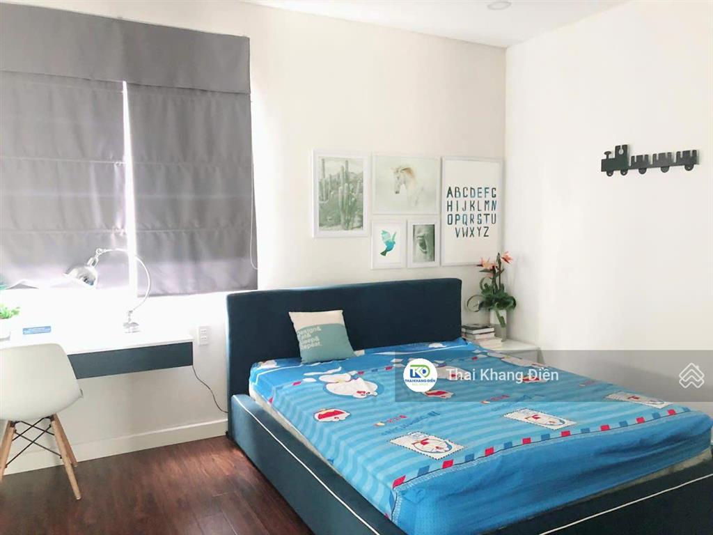 Chính chủ cần bán gấp căn biệt thự song lập 8x18m. nội thất cơ bản, sân vườn rộng. giá bán 15 tỷ