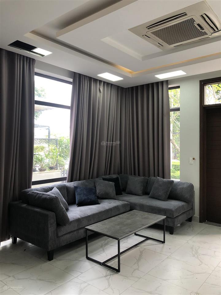 Bán gấp  căn biệt thự song lập 205m2 ( 11x19m ). xây 1 triệt 2 lầu. giá tốt nhất dự án lucasta