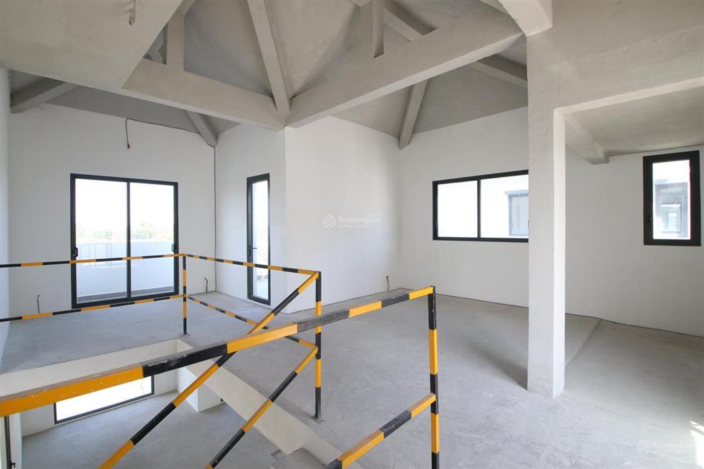 Mở bán căn biệt thự đơn lập  dt 240m2 sân vườn rộng với nhiều ưu đãi quà tặng đặc biệt cao từ cđt