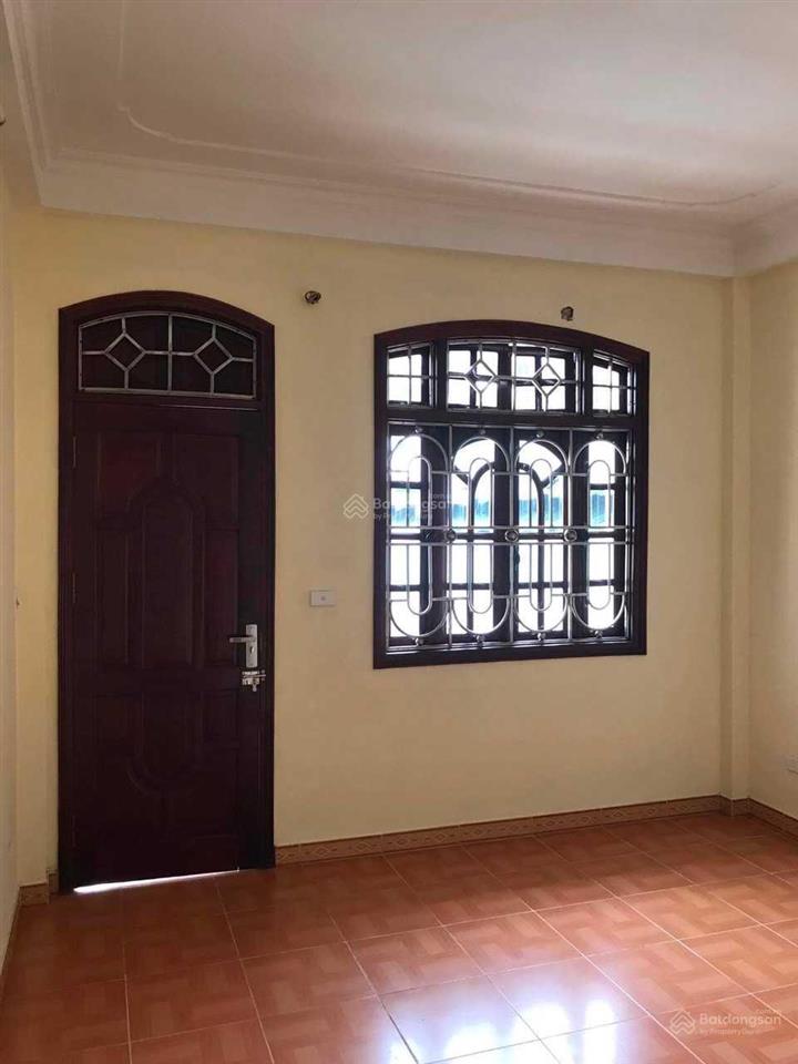 Vp tòa nhà mặt phố ngô gia tự, long biên chỉ 2tr