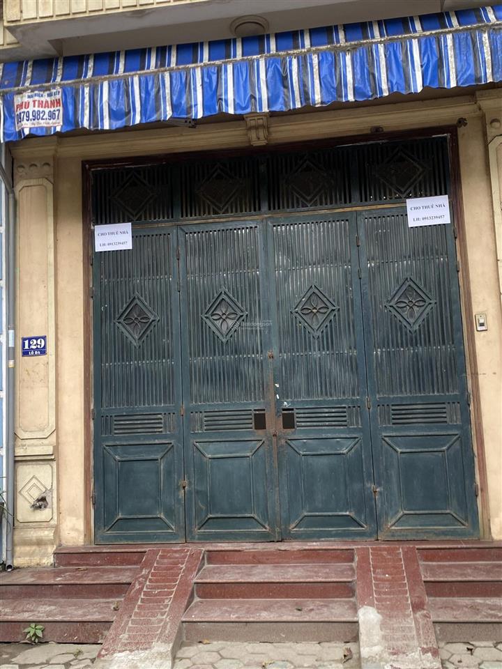 Cho thuê mặt phố nguyễn xiển, diện tích 240m2, làm showroom, giá 75tr,  0989 604 ***