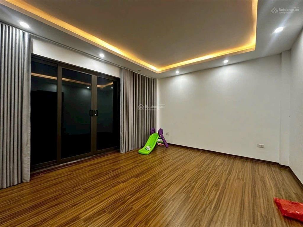 Bán nhà phố cự lộc, thanh xuân, lô góc 2 mặt ngõ, 20m ra ô tô, ở luôn, 26m2 x 4 tầng, giá 5.8 tỷ