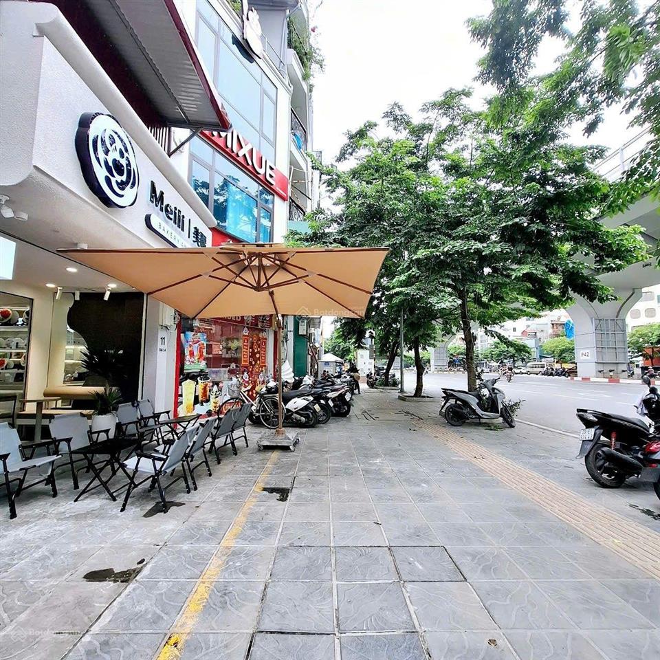 Mặt phố đại la, 2 thoáng, vỉa hè rộng 8m, kinh doanh đỉnh, không lỗi phong thủy, dt 71m2, giá 41 tỷ