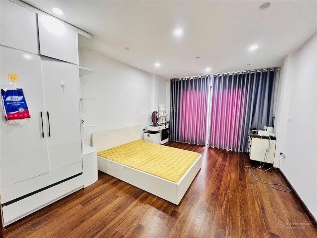 Phân lô nguyễn lân, gần ngã tư vọng, 1 nhà ra phố, ô tô đỗ cửa, sổ đẹp, dt 35m2, mt 4m, giá 12.3 tỷ