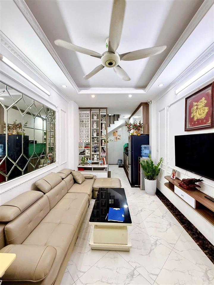 Nhà phố minh khai, hàng xóm times city, ô tô đỗ cổng, 32m2 x 5 tầng, 3 ngủ, giá chỉ 7.5 tỷ
