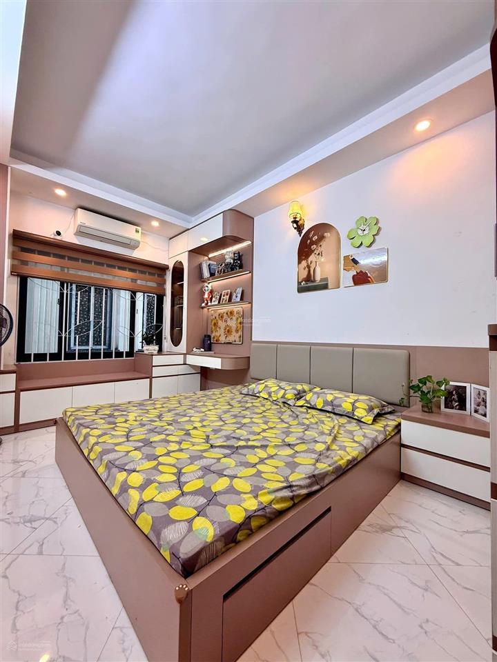 Nhà phố minh khai, hàng xóm times city, ô tô đỗ cổng, 32m2 x 5 tầng, 3 ngủ, giá chỉ 7.5 tỷ