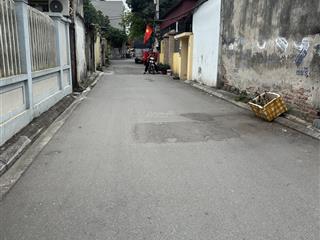Gia đình cần tiền bán 58m2 đặng xá  gia lâm. giá chỉ 2.9 tỷ. không lỗi phong thuỷ. pháp lý chuẩn.