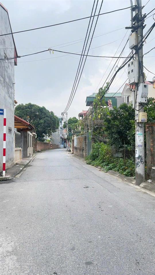 Bán đất 50m2 gia đông, trục chính, 50m2, mt4,5m, bán gấp trả ngân hàng,  0977 284 ***