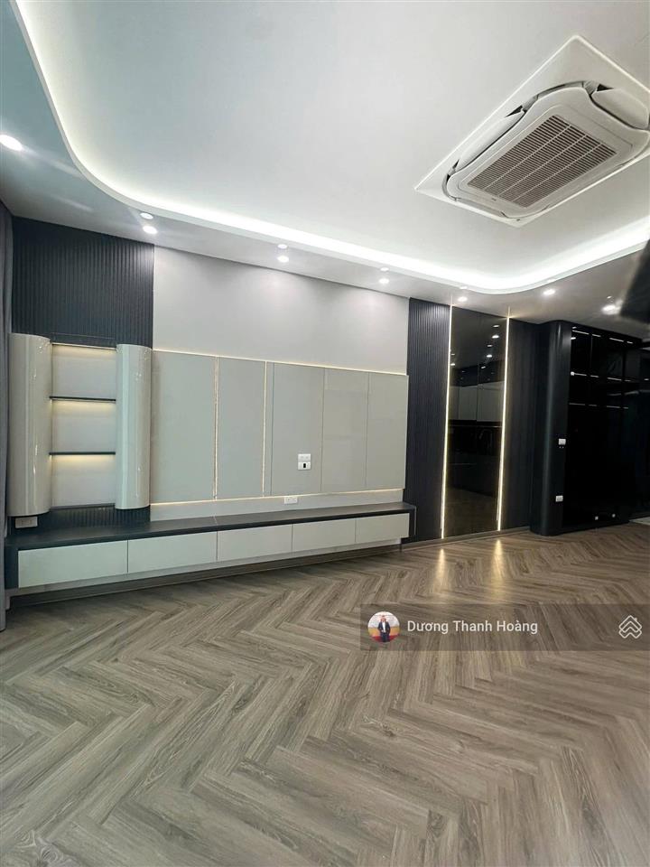 Bán nhà tái định cư x6 thạch bàn lô góc thang máy vỉa hè ô tô tránh, vew vườn hoa full nội thất