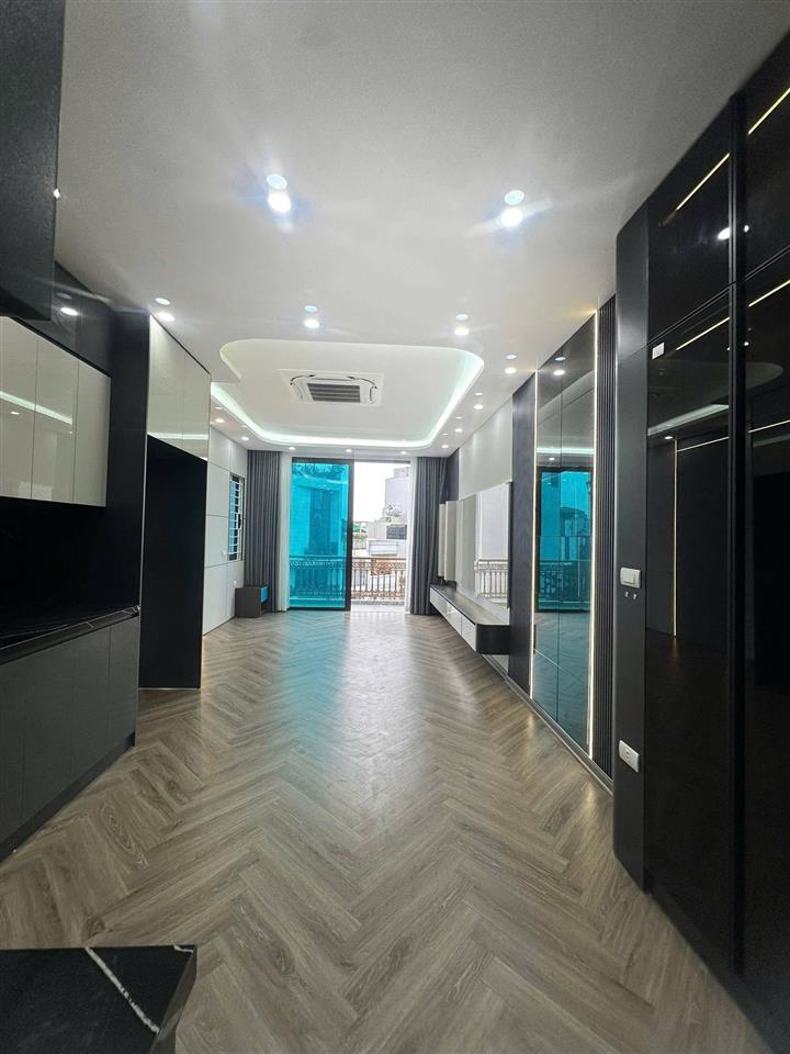 Bán nhà tái định cư x6 thạch bàn lô góc thang máy vỉa hè ô tô tránh, vew vườn hoa full nội thất