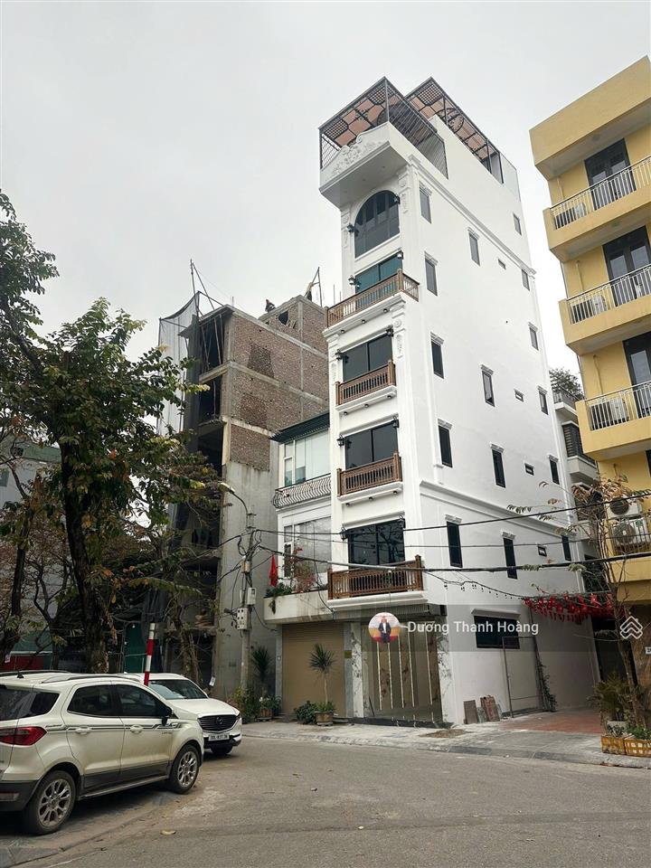 Bán nhà tái định cư x6 thạch bàn lô góc thang máy vỉa hè ô tô tránh, vew vườn hoa full nội thất