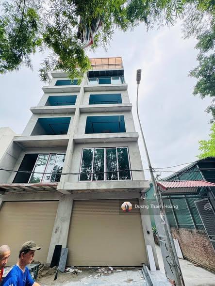 Bán nhà long biên  trục kinh doanh lô góc đường 2 ô tô tránh  ngay cạnh cầu vĩnh tuy