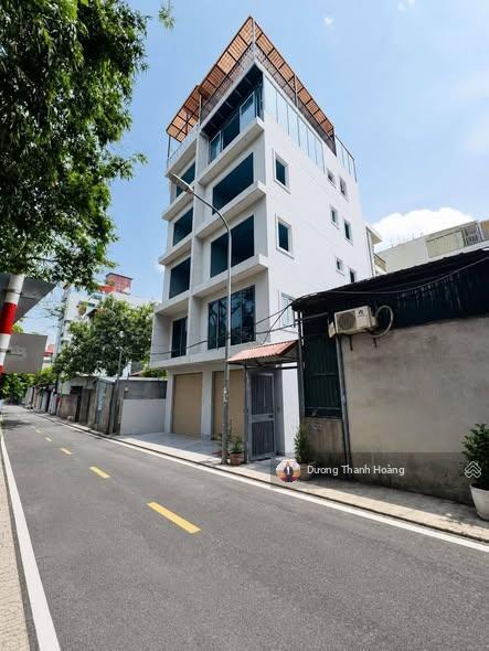 Bán nhà long biên  trục kinh doanh lô góc đường 2 ô tô tránh  ngay cạnh cầu vĩnh tuy