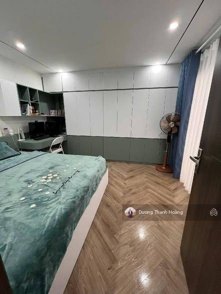 Bán nhà đàm quang trung  bát khối, đối diện aeon long biên, chân cầu vĩnh tuy  ô tô đỗ cổng.
