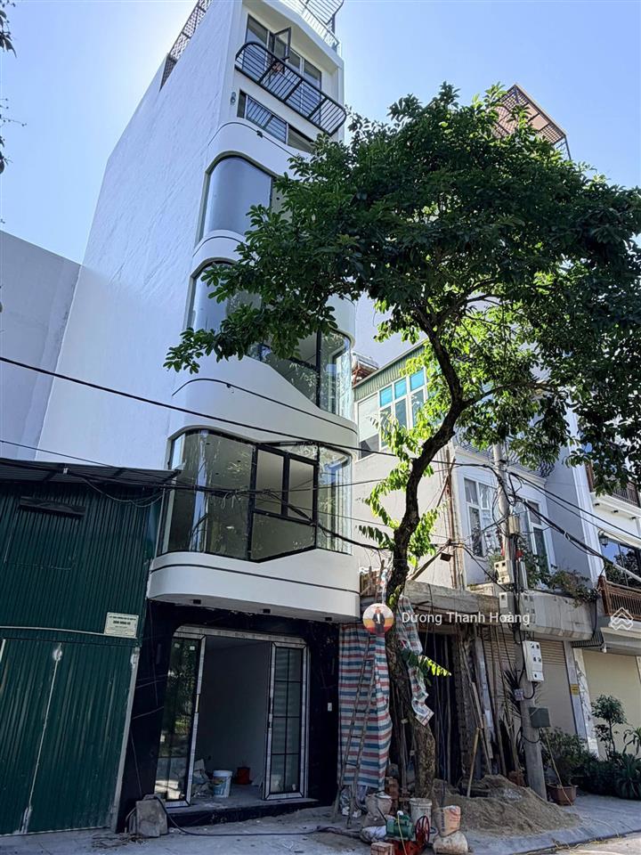 Bán nhà ngõ 57 cổ linh, view vườn hoa, đường ô tô kinh doanh, vỉa hè, 40m² x 7 tầng thang máy.