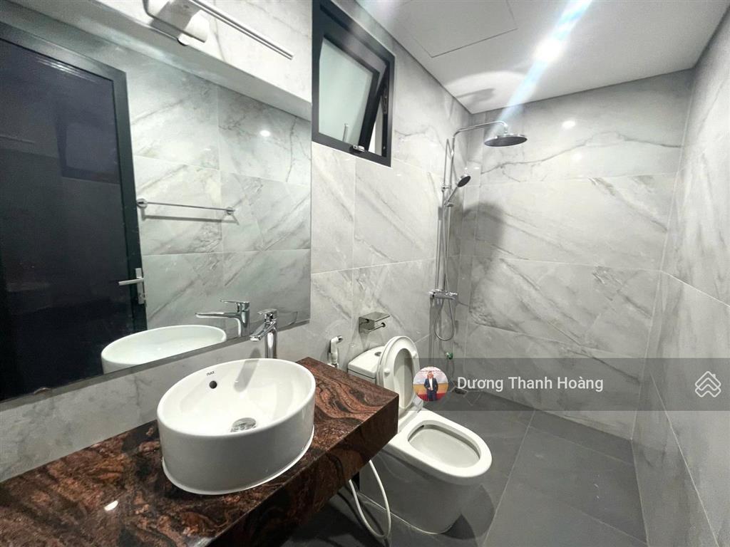 Nhà ngọc thụy xây mới 7 tầng thang máy. full nội thất. đường 2 ô tô tránh, ngay trường việt  pháp