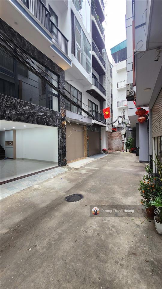 Nhà ngọc thụy xây mới 7 tầng thang máy. full nội thất. đường 2 ô tô tránh, ngay trường việt  pháp