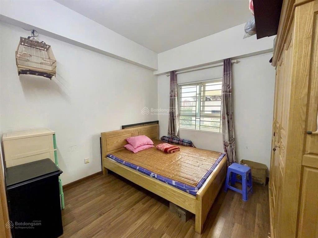 Chính chủ cần bán căn hộ 70m2  view bể bơi cực thoáng  khu 6 tòa cũ thanh hà cienco 5