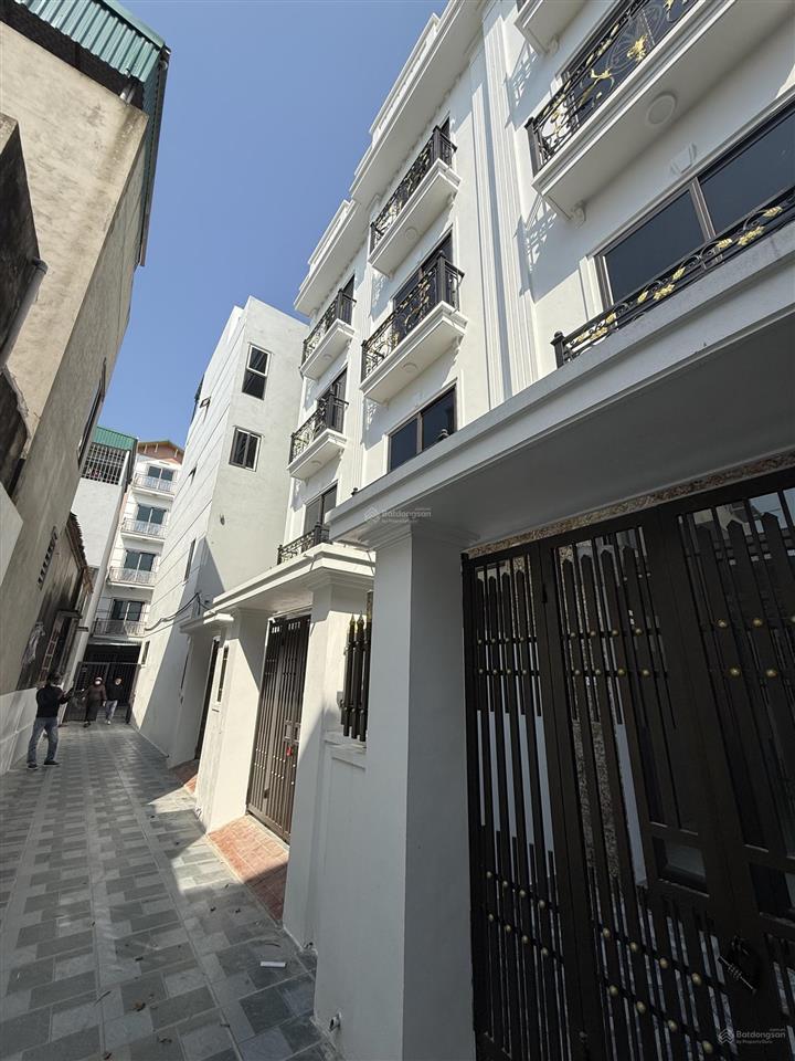 Ngộp bank bán gấp 4t 50m2 thiết kế sân cổng riêng  ngay chợ  trường học 5p ra trạm bơm yên nghĩa