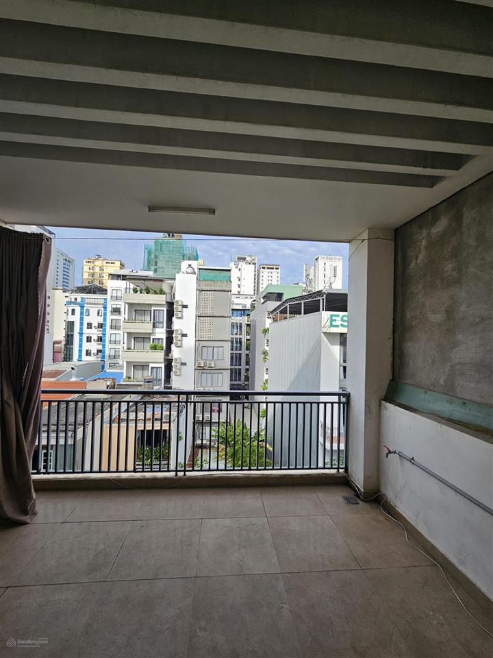Cho thuê căn hộ penthouse trung tâm an thượng  ban công rộng, cách biển mỹ khê 2' đi bộ