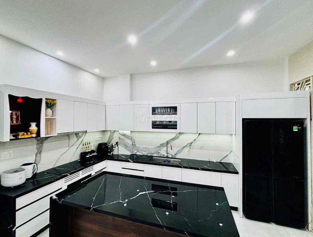 BÁN NHÀ KHU CAO CẤP .PHƯỚC KIỂN ,NHÀ BÈ. 1 trệt , 3 LẦU
