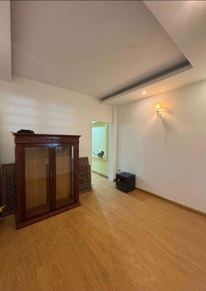 HƠN 8 TỶ CÓ NHÀ 40m2 (50m2 từ T2) x 4 TẦNG THANG MÁY_GẦN PHỐ_NGÕ THÔNG_VỀ Ở NGAY