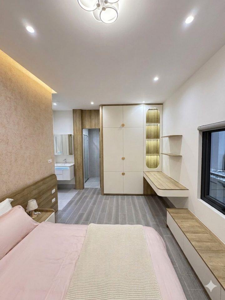 NHÀ GẦN PHỐ CÁT LINH_10M RA PHỐ & Ô TÔ_NGÕ THÔNG_31m2 x 5T_FULL NỘI THẤT XỊN, hơn 8 tỷ