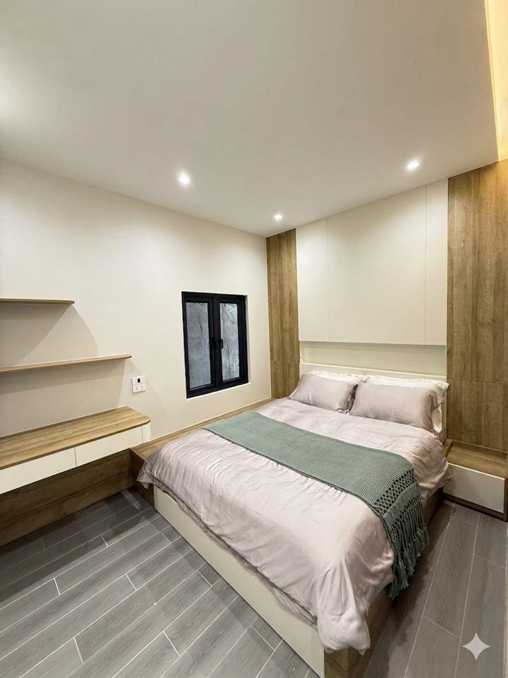 NHÀ GẦN PHỐ CÁT LINH_10M RA PHỐ & Ô TÔ_NGÕ THÔNG_31m2 x 5T_FULL NỘI THẤT XỊN, hơn 8 tỷ