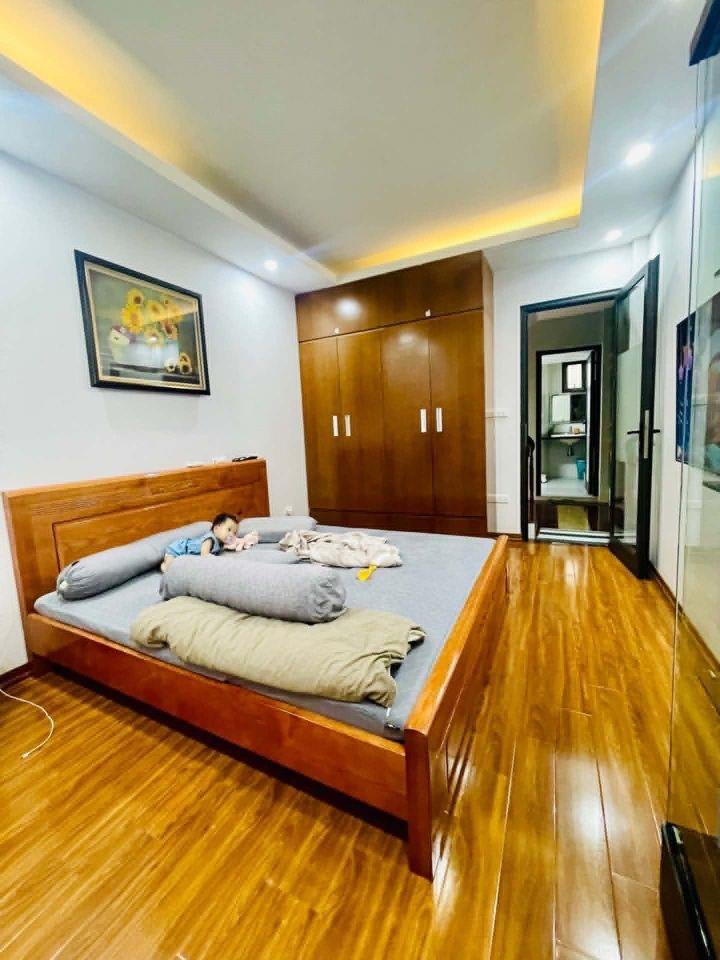 NHÀ ĐẸP GẦN PHỐ TÔN ĐỨC THẮNG_NGÕ THÔNG_35m2 x 4T_2 MẶT THOÁNG, 9 tỷ