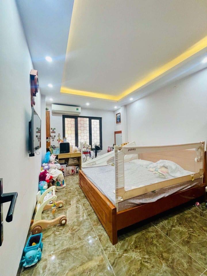 NHÀ ĐẸP GẦN PHỐ TÔN ĐỨC THẮNG_NGÕ THÔNG_35m2 x 4T_2 MẶT THOÁNG, 9 tỷ