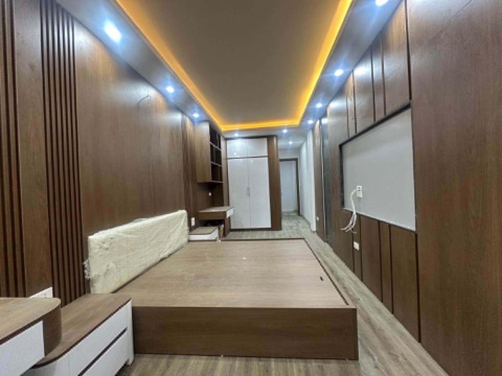 NHÀ XÂY MỚI ĐẸP PHỐ TÔN THẤT TÙNG_NGÕ THÔNG THOÁNG_34m2 x 5T_NỘI THẤT ĐẸP, nhỉnh 9 tỷ