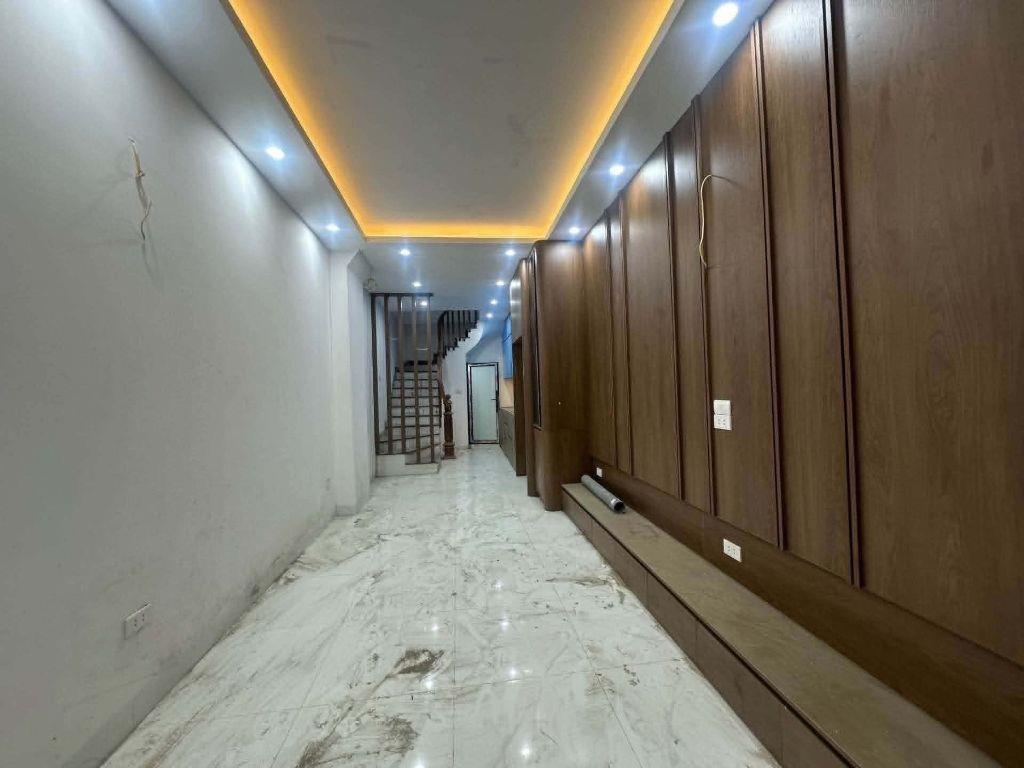 NHÀ XÂY MỚI ĐẸP PHỐ TÔN THẤT TÙNG_NGÕ THÔNG THOÁNG_34m2 x 5T_NỘI THẤT ĐẸP, nhỉnh 9 tỷ