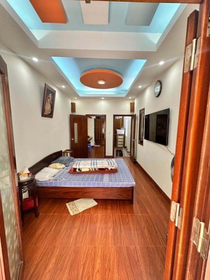 NHÀ GẦN NGÃ 6 Ô CHỢ DỪA_NGÕ THÔNG_LÔ GÓC 41m2 x 4T_3 GÁC ĐỖ CỬA, hơn 8 tỷ