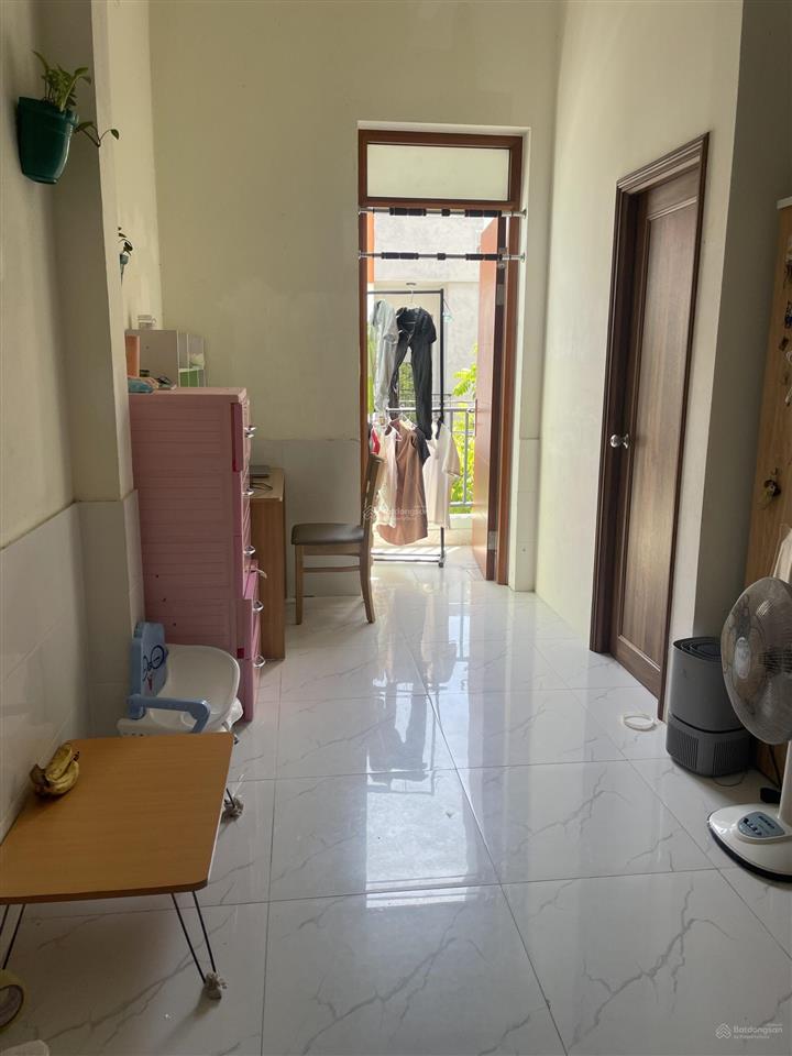 Cho thuê căn mini 1 phòng ngủ có ban công nội thất gần đường hoàng thị loan vs nguyễn tất thành