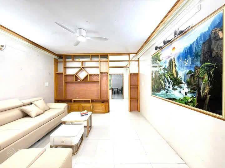 Bán tập thể văn hóa nghệ thuật, mai dịch, cầu giấy, tầng 1, sử dụng 80m. giá 4,5 tỷ