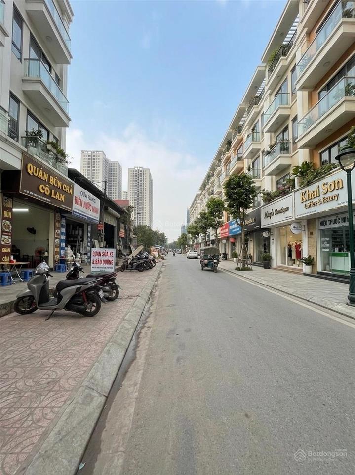 Nhà c4 kinh doanh đỉnh, đối diện 3 tòa chung cư & shophouse. dt 60m2 vỉa hè 3m. giá 15,8 tỷ