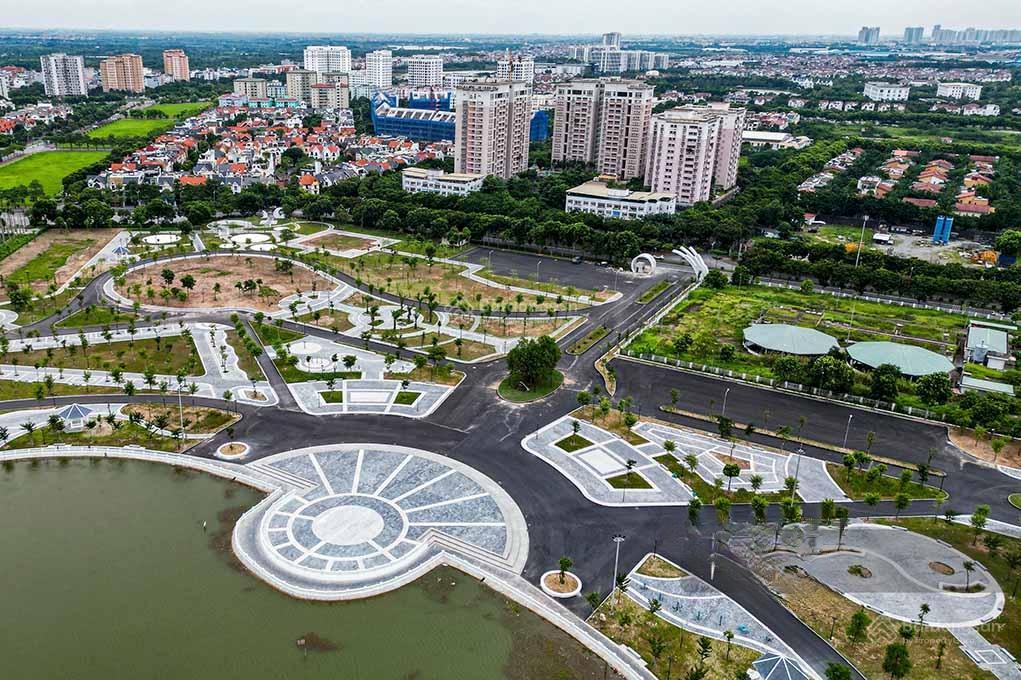 Đất 74m2 lô góc 2 mặt ô tô tránh mặt tiền 8.1m xây ở hoặc tòa nhà văn phòng đẳng cấp. giá 15,9 tỷ