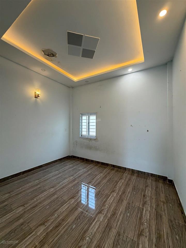 Lê trọng tấn  hẻm to  3.8x11.5m a4  nhỉnh 5 tỷ tl.