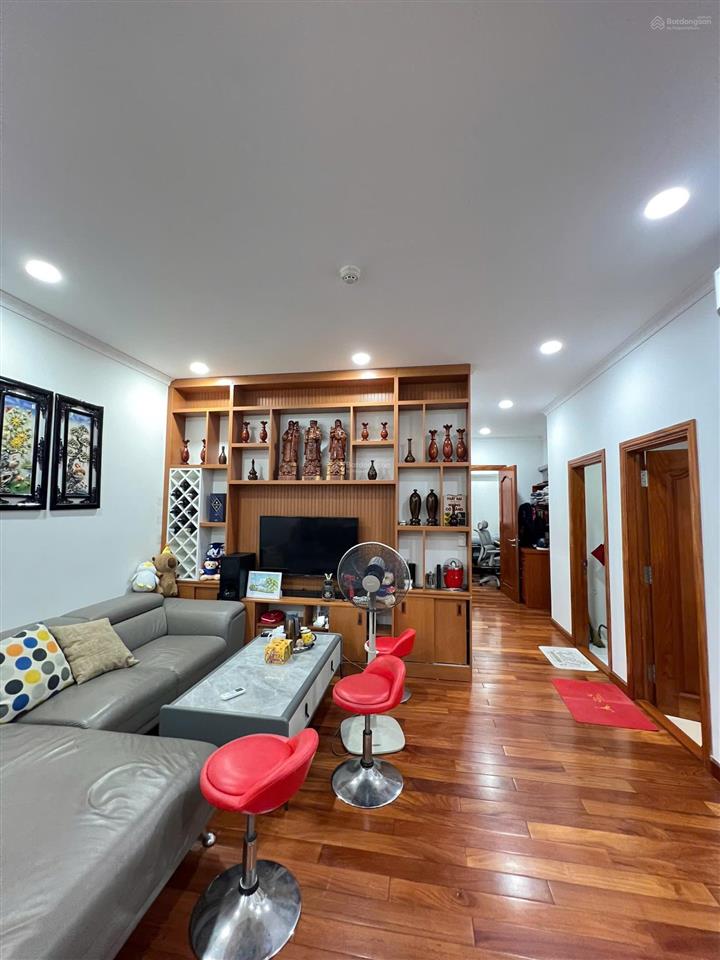 Bán căn hộ oriental plaza 685 âu cơ, tân phú