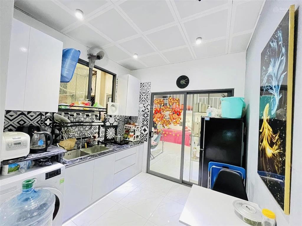 Căn hộ trung tâm bàu cát 1 đồng đen  căn góc 2 mặt ngay cầu thang,