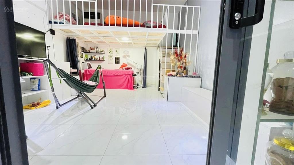 Căn hộ trung tâm bàu cát 1 đồng đen  căn góc 2 mặt ngay cầu thang,