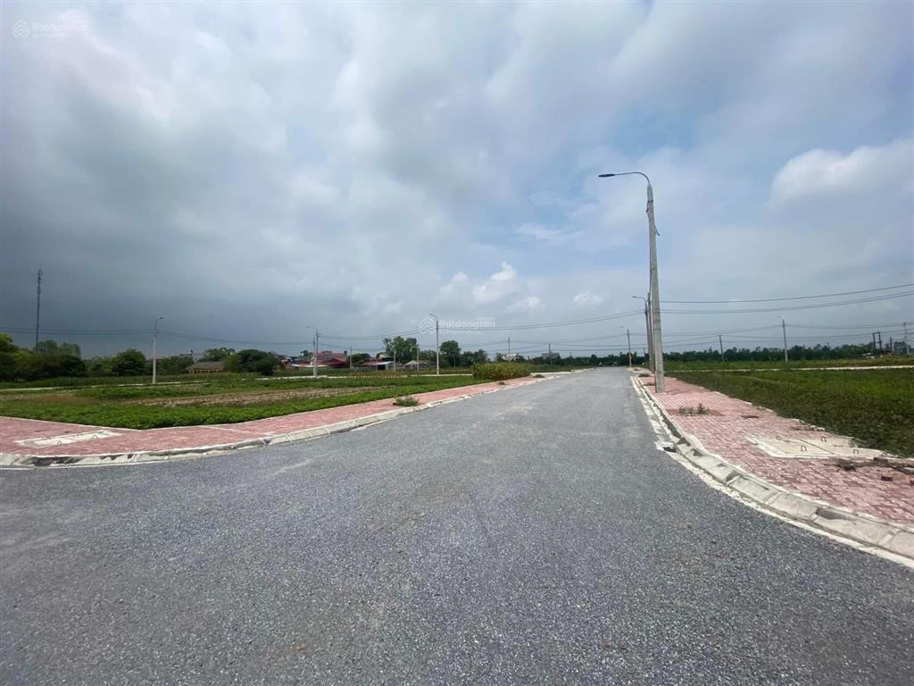 120m2 giá chỉ 1x triệu/m2 (đấu giá tống trân, phù cừ)