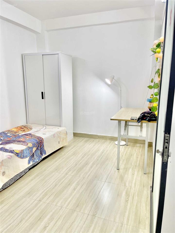 Phòng đẹp, sạch sẽ, nội thất mới đường đặng thùy trâm, lầu 1 (chính chủ)