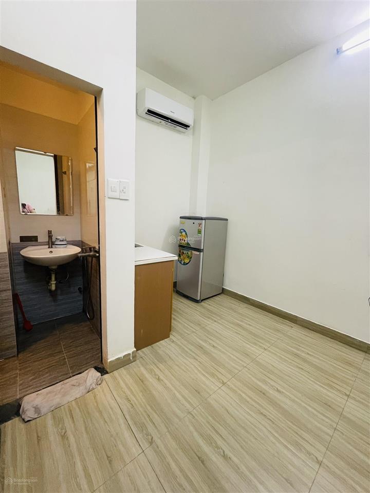Phòng đẹp, sạch sẽ, nội thất mới đường đặng thùy trâm, lầu 1 (chính chủ)